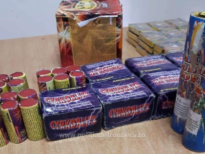 8256 de articole pirotehnice, depistate de polițiștii de la Arme