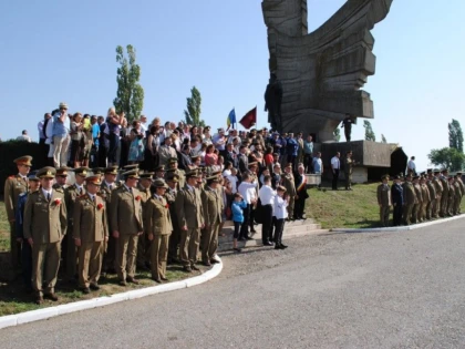 A 71-A COMEMORARE A EROILOR DE LA PAULIS