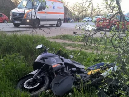 A ajuns cu motociclul direct în albia pârâului de la Milova