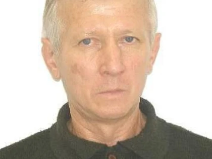 A dispărut de la domiciliu. Dacă îl vedeți, sunați la 112