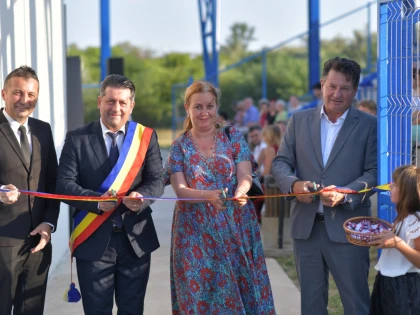 A fost deschis Teatrul de Vară din Pecica