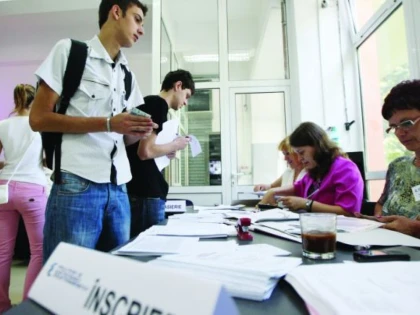 A început înscrierea la a doua sesiune a examenului de Bacalaureat