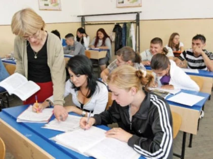A INCEPUT PLATA IN TRANSE A DREPTURILOR SALARIALE CASTIGATE DE PROFESORI IN INSTANTELE JUDECATORESTI
