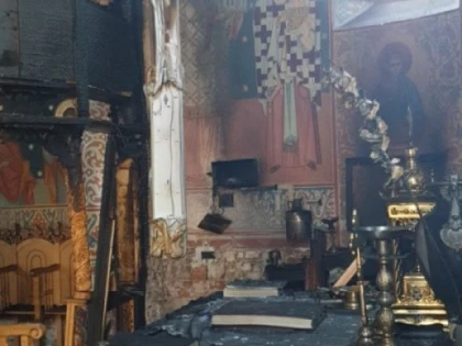 A luat foc Biserica ortodoxă din Gai. Pompierii s-au luptat o oră cu flăcările