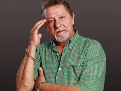 A MURIT ACTORUL SEBASTIAN PAPAIANI