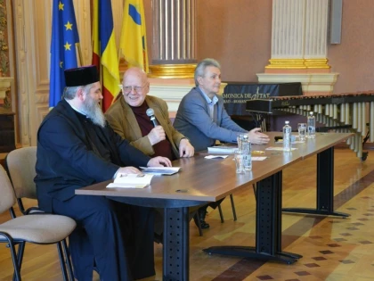 ACADEMICIANUL RĂZVAN THEODORESCU A CONFERENŢIAT LA ARAD