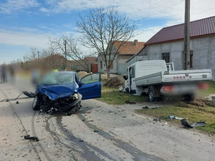 Accident grav în Nădlac. Patru persoane au fost rănite