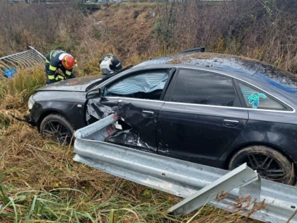 Accident grav între Nădab și Cintei. A fost solicitat elicopterul SMURD