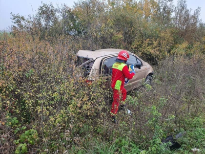 Accident grav între un microbuz și un autoturism, între Sintea Mare și Țipari
