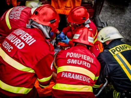 Accident grav pe autostrada A1 Arad - Timișoara! Un mort și cinci persoane încarcerate