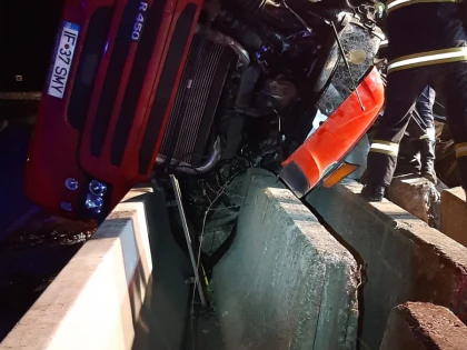 Accident grav pe autostradă, în apropiere de Arad. Șoferul unui TIR a decedat