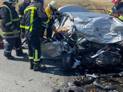 Accident grav pe DN 7B, în apropiere de Turnu: două persoane și-au pierdut viața, alte patru au fost rănite