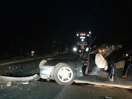 Accident grav pe drumul Arad - Oradea. O femeie se zbate între viață și moarte