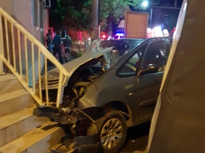 Accident în fața Poliției Rutiere. Doi șoferi au fost răniți