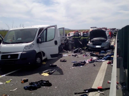Accident în lanț pe A1 - Deva - Nădlac, cu doi morți și mai mulți răniți grav