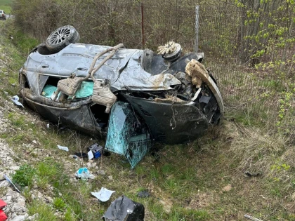 Accident la Buteni. Un autoturism a ajuns în șanț