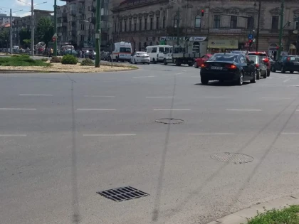Accident la Polivalentă. Calea Iuliu Maniu, blocată
