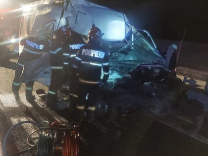Accident pe autostrada Arad-Nădlac. Două persoane au ajuns în spital