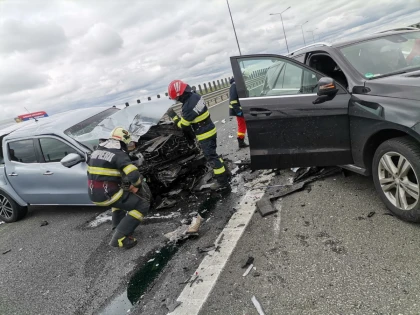 Accident pe autostrada Arad-Nădlac. Două persoane au fost rănite