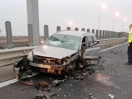 Accident pe autostrada Arad-Timișoara. Cinci persoane au fost rănite