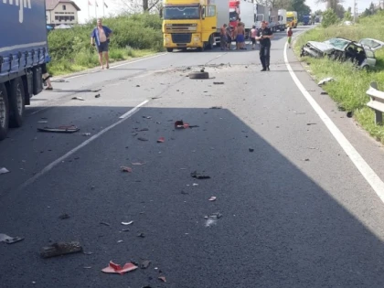 Accident pe drumul Arad-Oradea. Un bărbat a fost rănit grav
