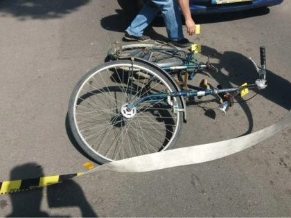 Accident pe strada Banu Mărăcine, după ce un șofer de 69 de ani a trecut pe roșu