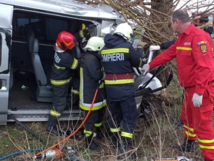 Accident rutier la Curtici. Un copil a fost rănit, a rămas încarcerat