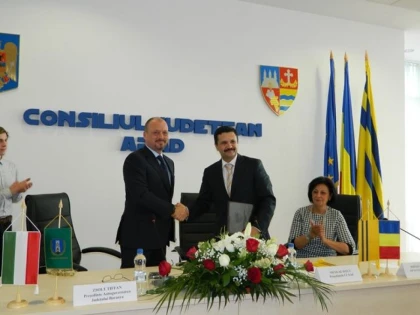 ACORD DE COLABORARE ÎNTRE CONSILIUL JUDEŢEAN ŞI AUTOGUVERNAREA JUDETULUI BARANYA