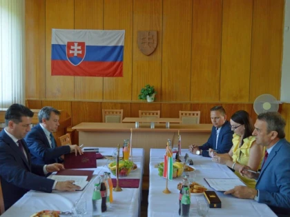 Acord de colaborare între patru oraşe din trei ţări