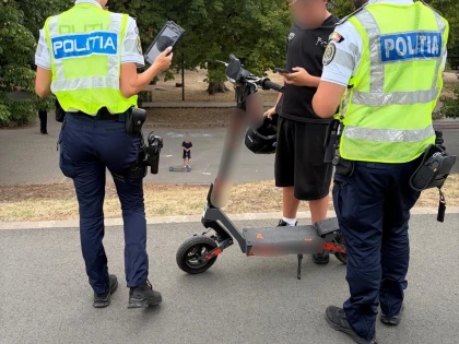 Acțiune a Poliției pe faleza Mureșului. Bicicliștii și utilizatorii de trotinete, informați despre riscurile din trafic