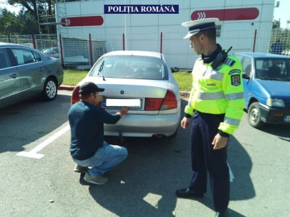 Acțiune a polițiștilor arădeni pentru depistarea transportatorilor ilegali de persoane
