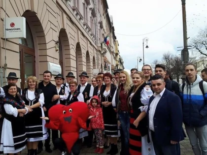 ACTIUNE A TINERILOR SOCIAL DEMOCRATI ARADENI, DE DRAGOBETE