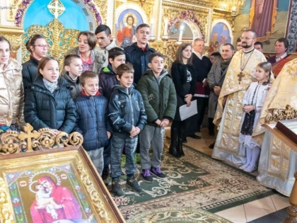 Acțiune caritabilă pentru copiii speciali în Parohia Ortodoxă Aradul Nou