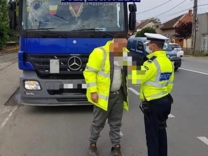 Acțiune de amploare a polițiștilor arădeni la transportul de marfă și persoane