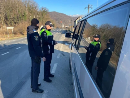 Acțiune de amploare a polițiștilor arădeni: S-au dat sute de amenzi, 18 șoferi au rămas fără permis