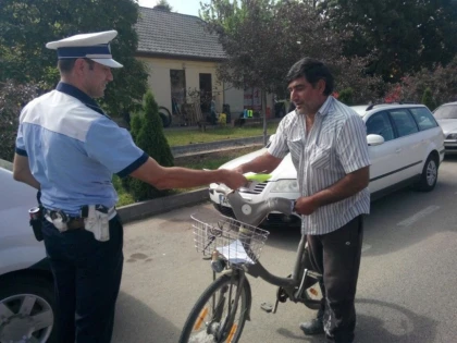 ACTIUNI ALE POLITISTILOR CARE VIZEAZA CONDUITA BICICLISTILOR SI MOPEDISTILOR