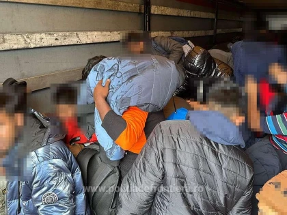 Acțiuni intense la P.T.F. Nădlac II: 137 de cetățeni străini au încercat să treacă ilegal frontiera