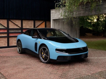 Acțiunile Ferrari s-au prăbușit după lansarea primului model electric al companiei