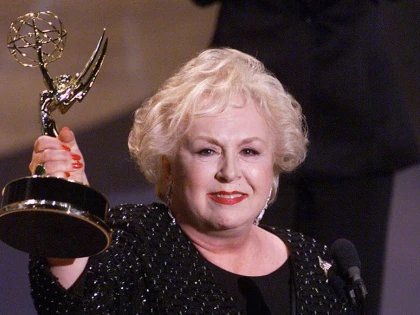ACTRIȚA DORIS ROBERTS A ÎNCETAT DIN VIAȚĂ