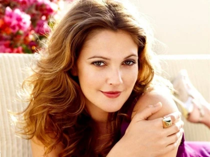 ACTRIŢA DREW BARRYMORE SE DESPARTE DE SOŢUL EI