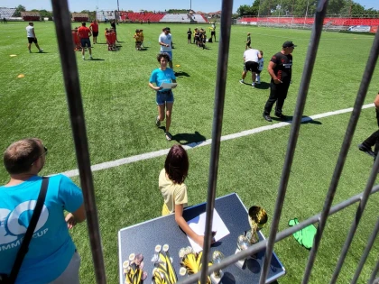 Acuzaţii de sifonare a banului public, la Cupa Atletico de vară pentru copii: “Nu au primit nici măcar un pahar cu apă!”