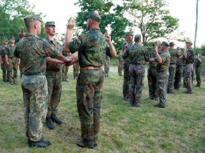ACUZATII GRAVE: TINERI DIN ZIMANDUL NOU SE INSTRUIESC IN TABERE MILITARE DIN UNGARIA