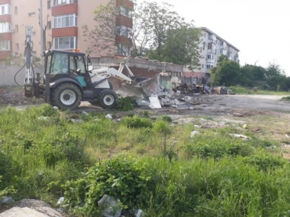 Adăposturile ilegale de la IMAR au fost demolate