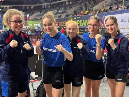 Adela Strună, legitimată la CSM Arad, este campioană europeană la tenis de masă cu naționala de junioare a României!