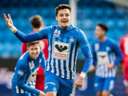 Adrian Petre a semnat cu FCSB! UTA încasează 20 la sută din suma de transfer