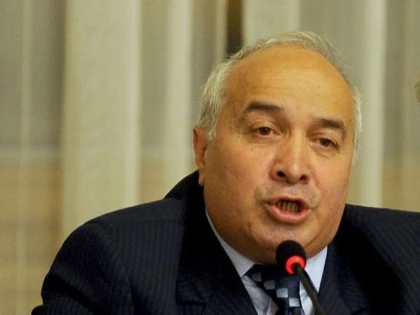 ADRIAN RADULESCU:"NISTE PORCARII SUNT COMUNICATELE VENITE DE LA CENTRU"