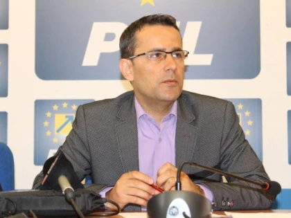 ADRIAN TOLEA: "PONTA PREGATESTE O LOVITURA INVATAMANTULUI"