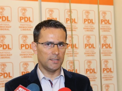 ADRIAN TOLEA: "PONTA S-A SPERIAT CA VIN ALEGERILE SI A RETRAS PROIECTUL CODULUI FISCAL"
