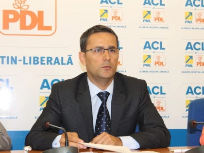 ADRIAN TOLEA:"GUVERNUL DA BANI PRIMARILOR PENTRU CAMPANIA ELECTORALA"