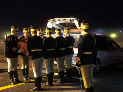 Aeronava cu osemintele Reginei-Mamă Elena a decolat de la Geneva. Programul Funeraliilor Regale